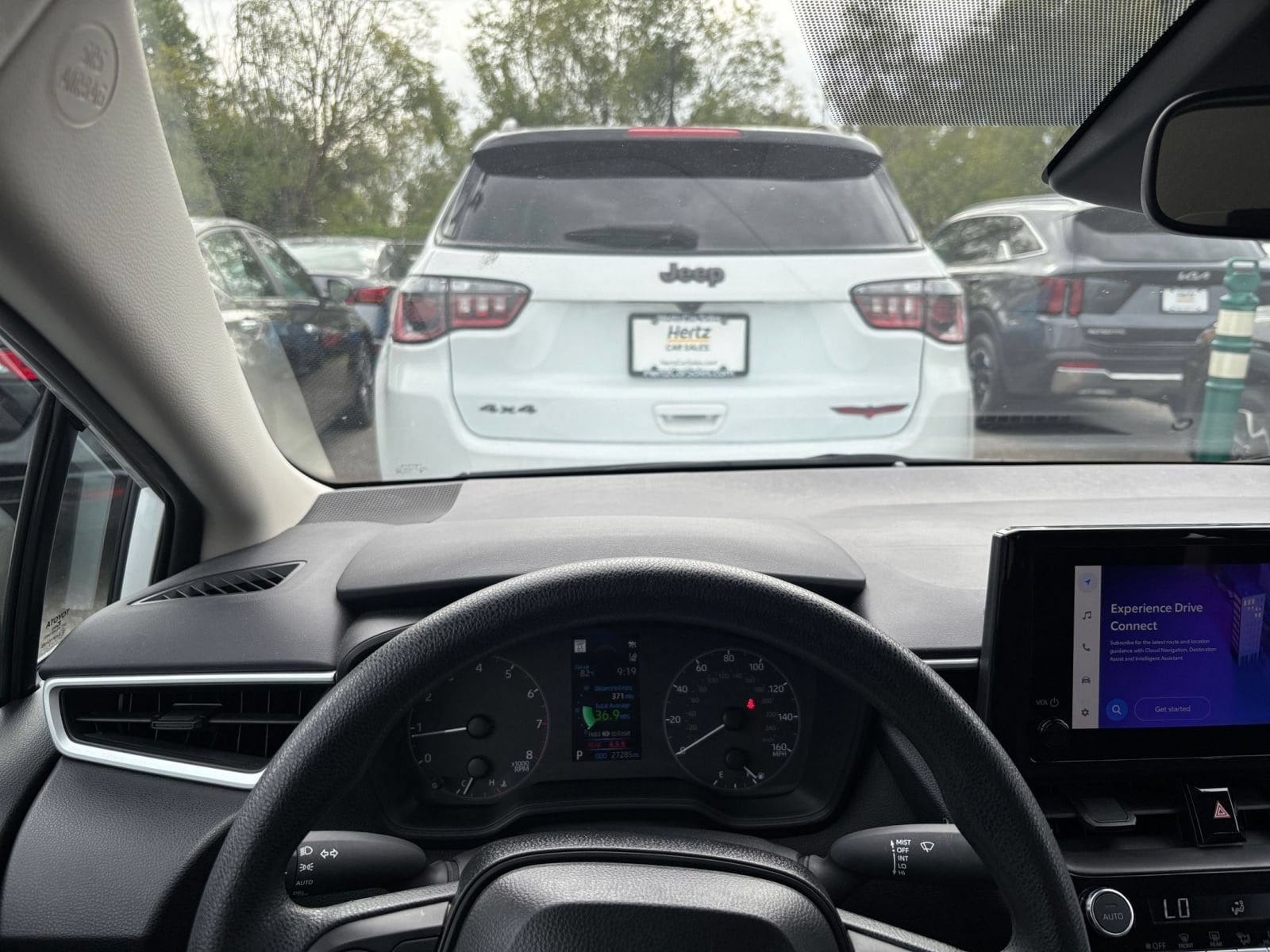 Thumbnail: 2025 Toyota Corolla - 32