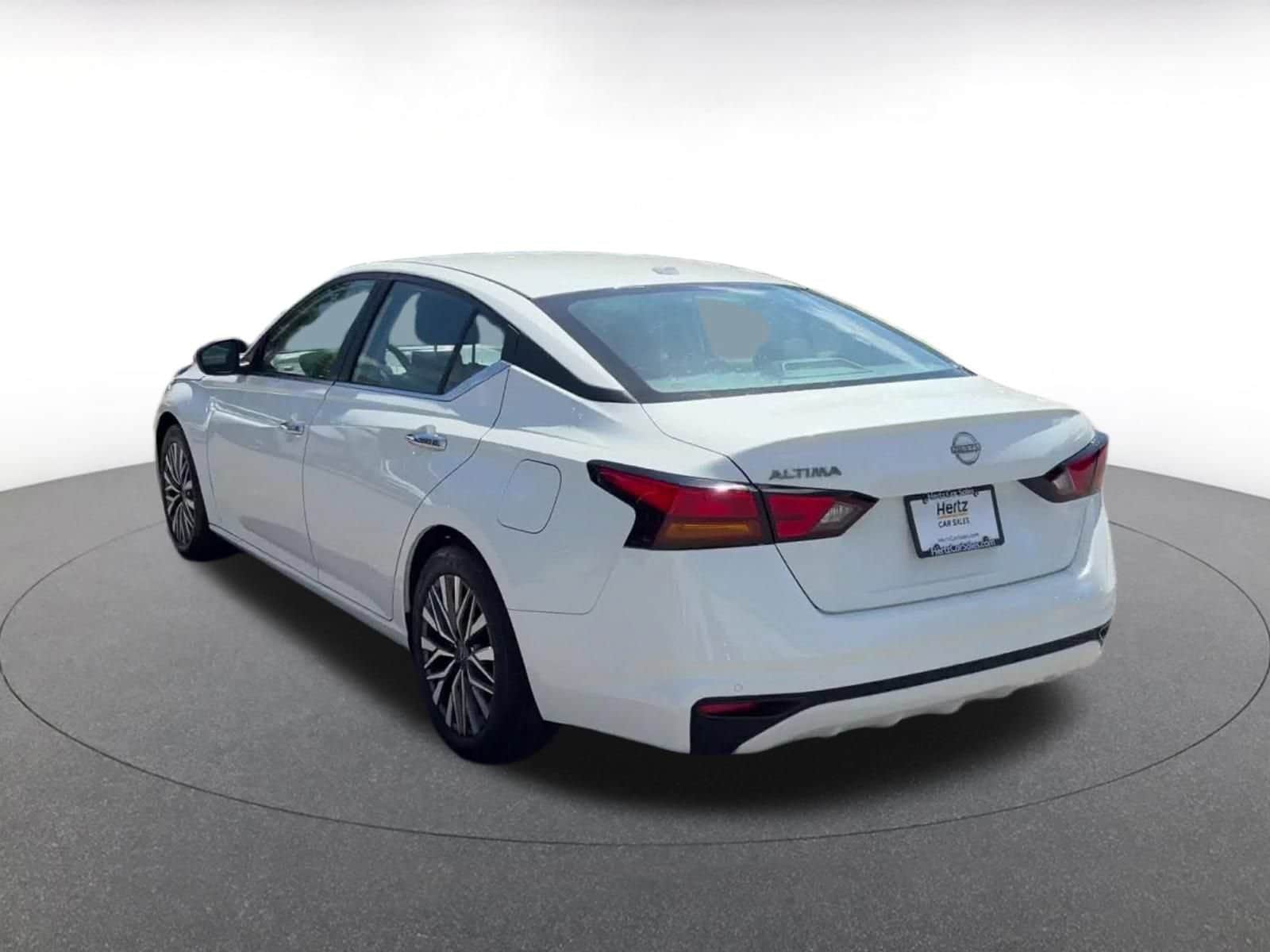 Thumbnail: 2025 Nissan Altima - 9