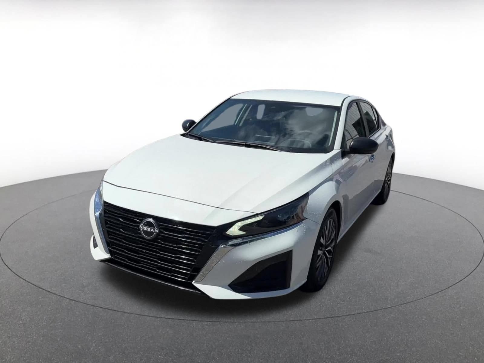 Thumbnail: 2025 Nissan Altima - 4