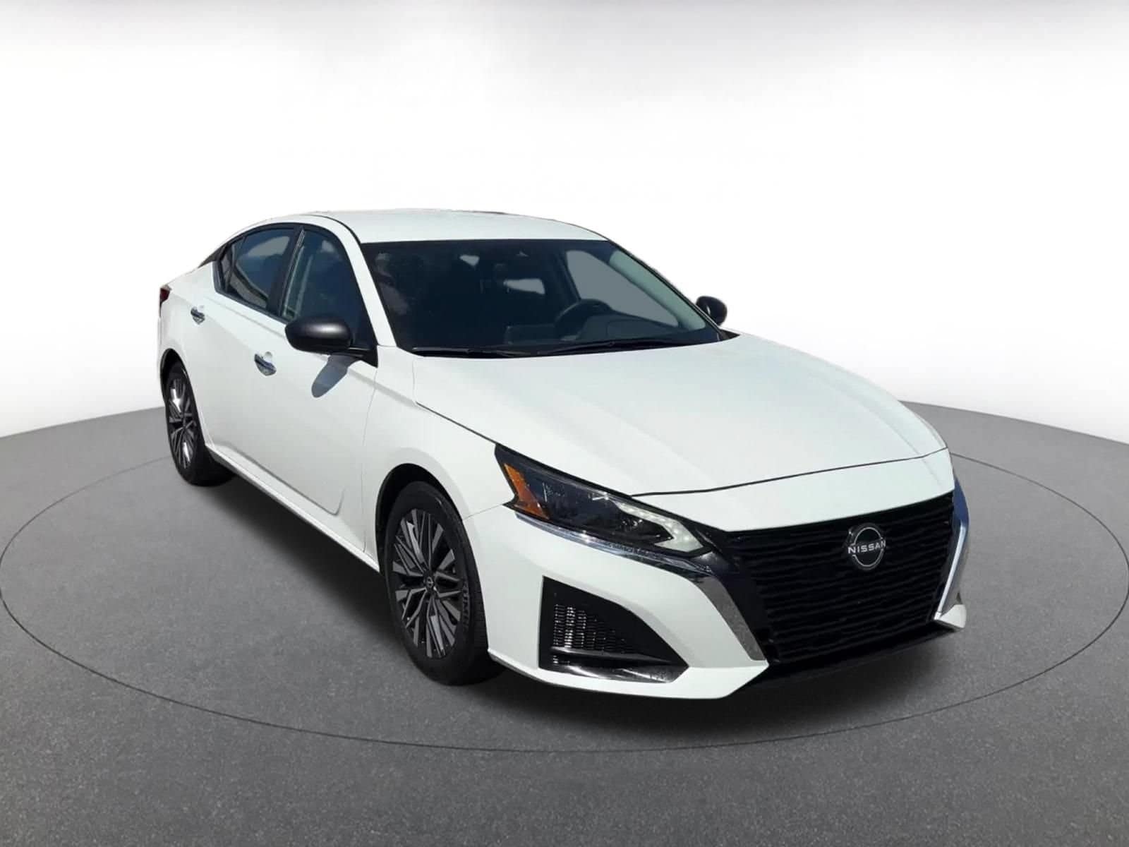 Thumbnail: 2025 Nissan Altima - 2