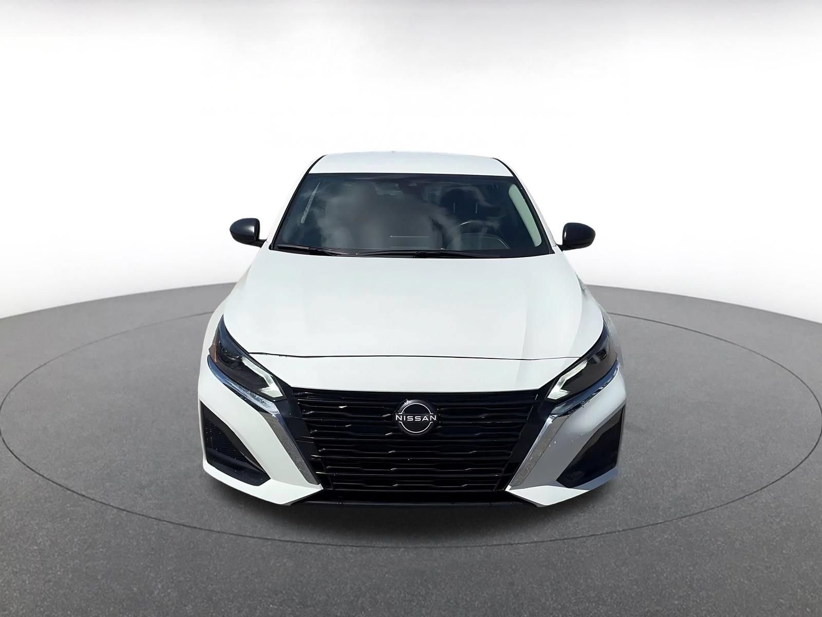 Thumbnail: 2025 Nissan Altima - 3