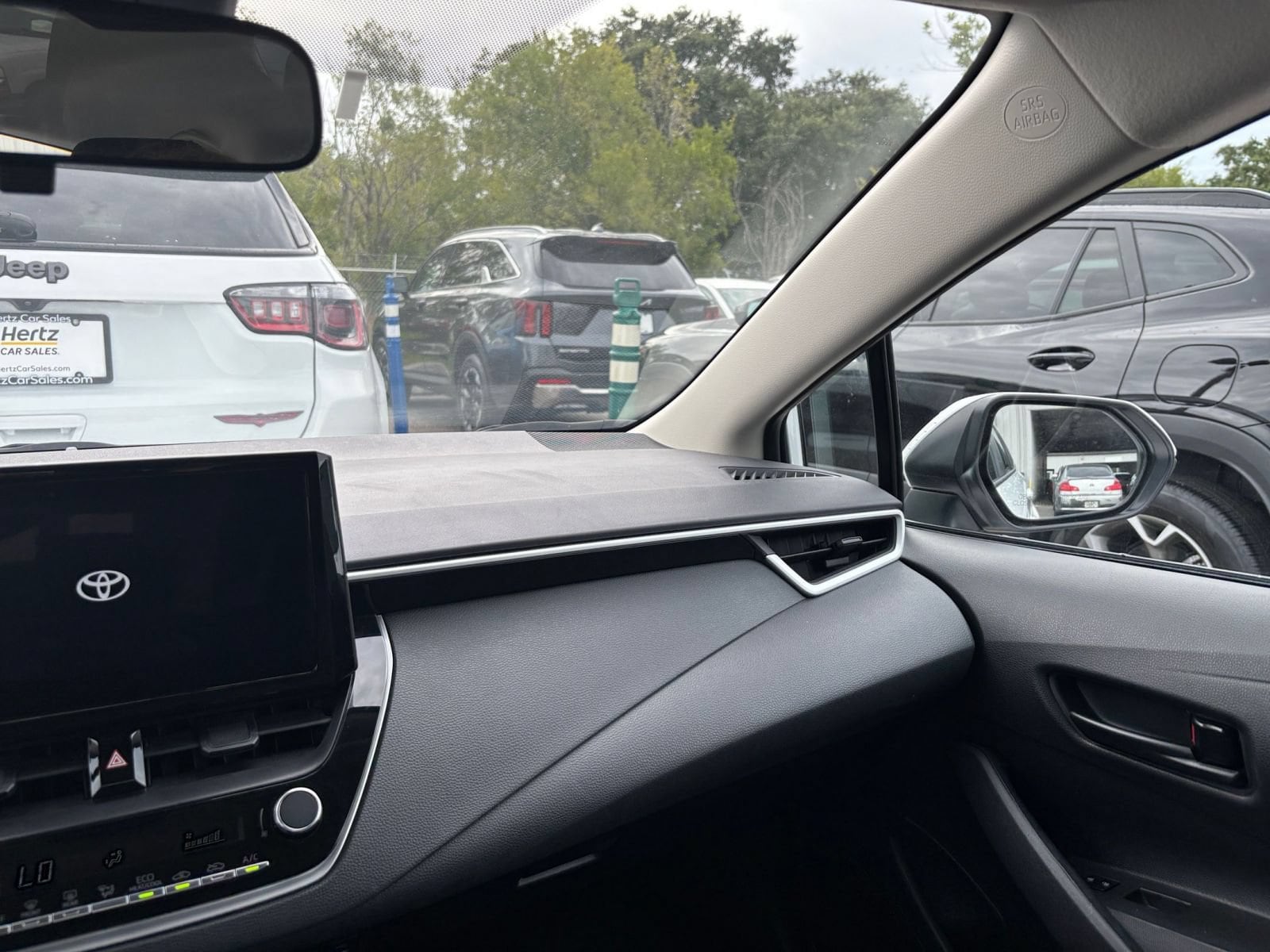 Thumbnail: 2025 Toyota Corolla - 33