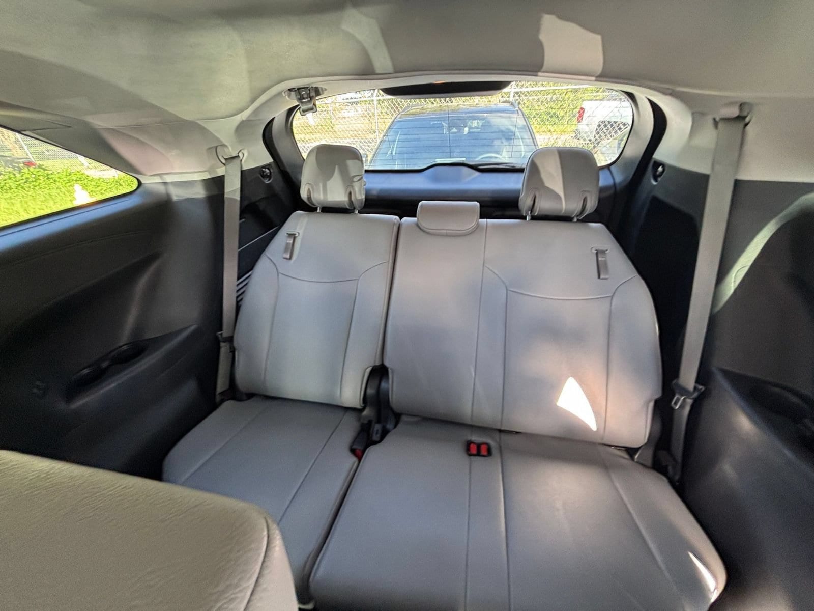 Thumbnail: 2025 Toyota Sienna - 31