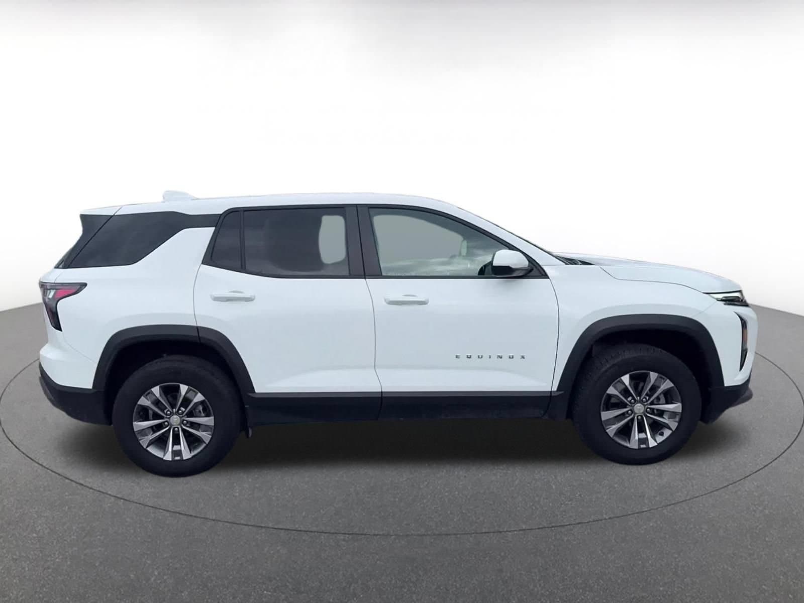 Thumbnail: 2025 Chevrolet Equinox - 15