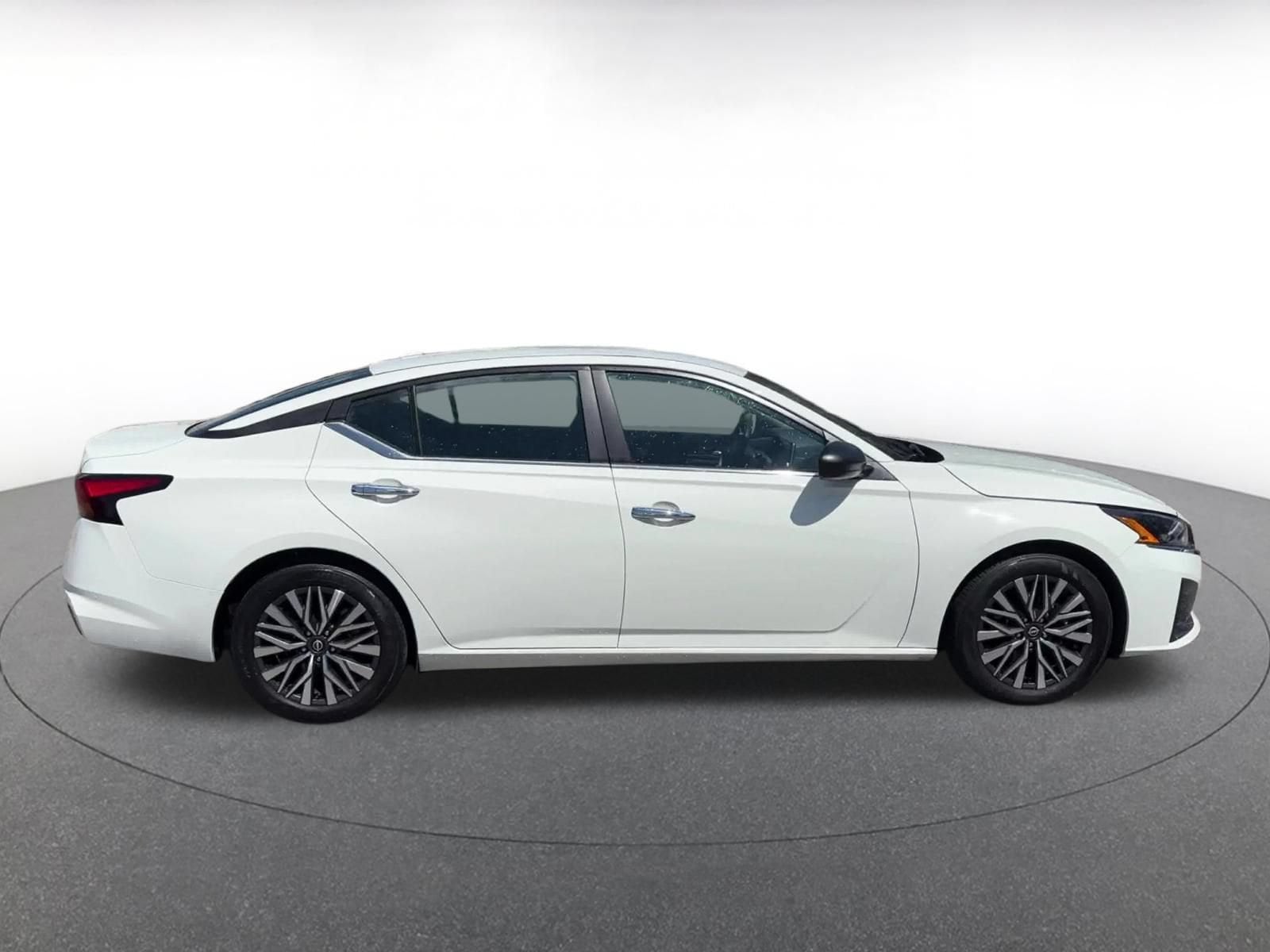 Thumbnail: 2025 Nissan Altima - 15