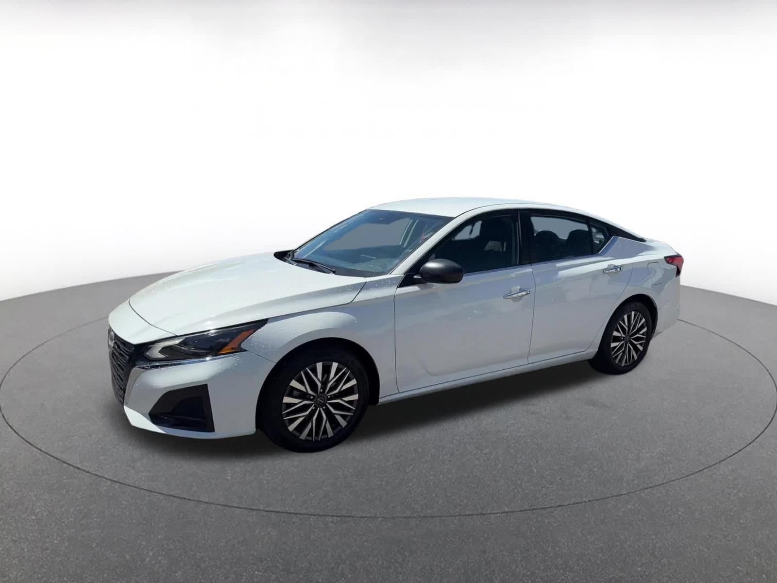 Thumbnail: 2025 Nissan Altima - 6