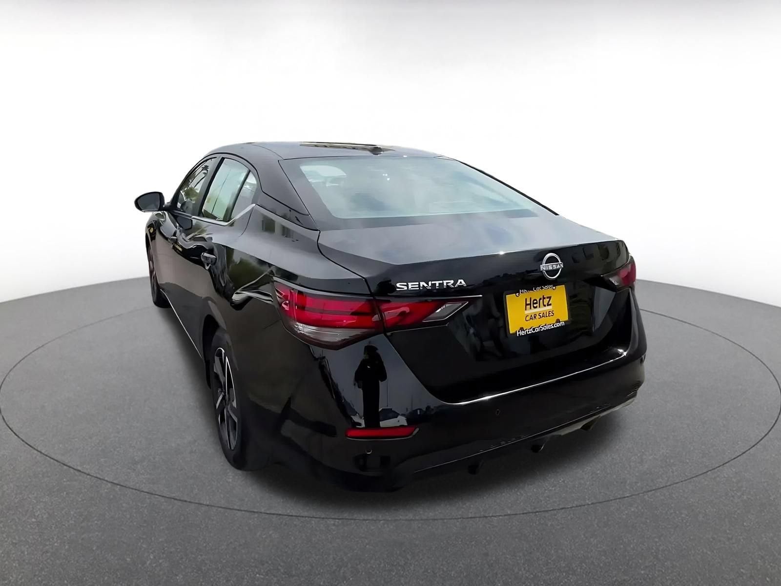 Thumbnail: 2025 Nissan Sentra - 10