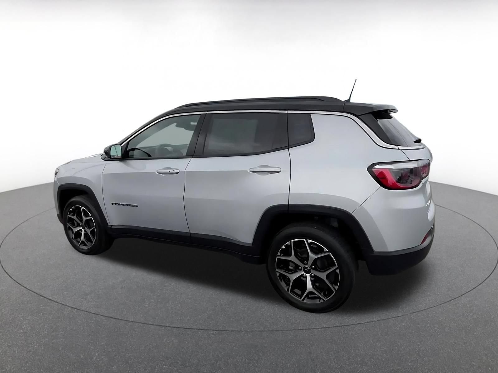 Thumbnail: 2025 Jeep Compass - 9