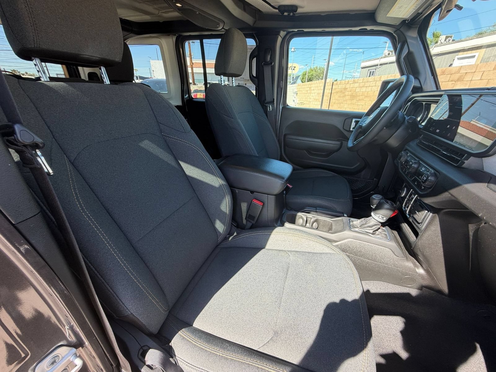 Thumbnail: 2025 Jeep Wrangler - 34