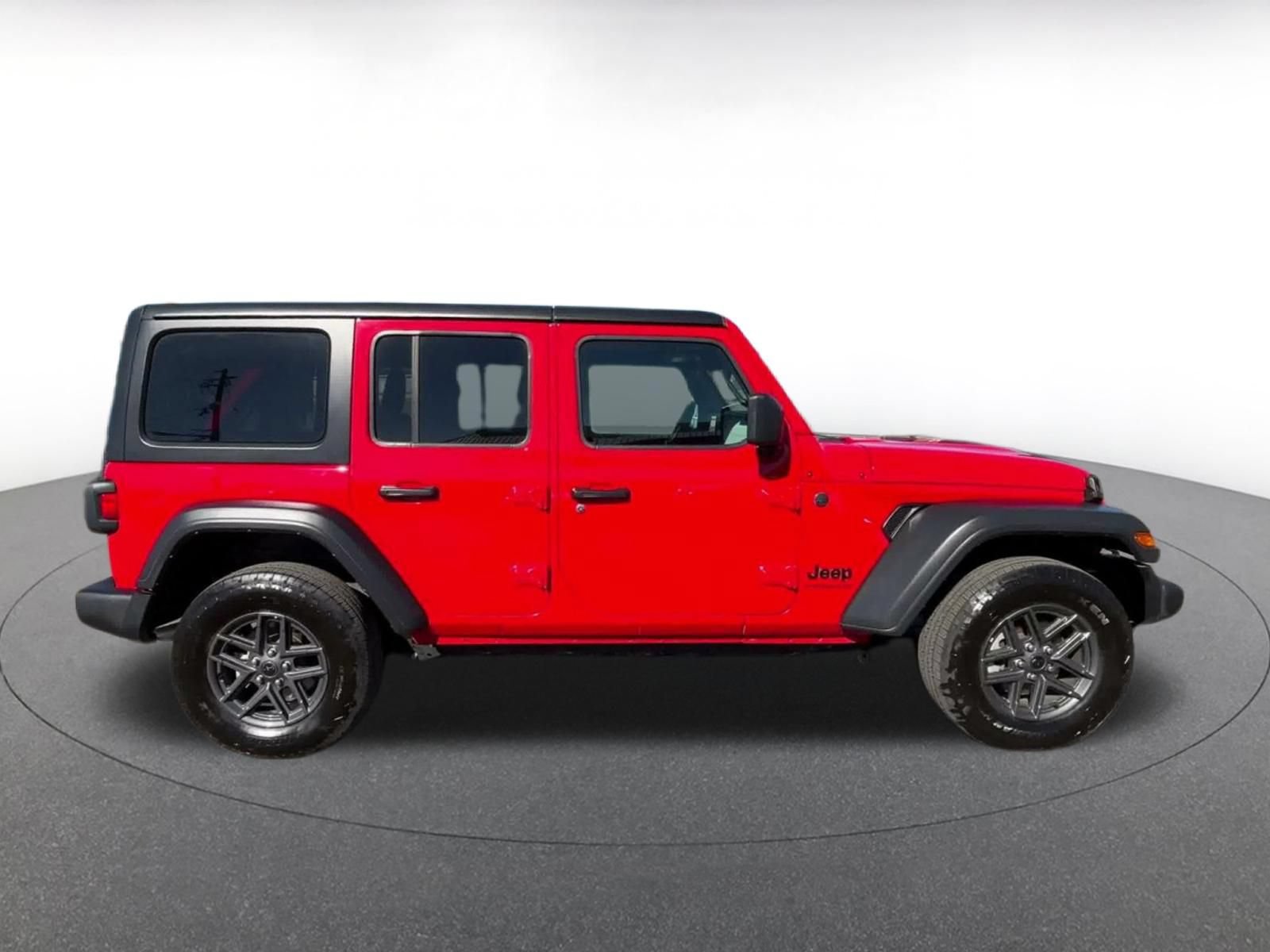 Thumbnail: 2025 Jeep Wrangler - 15