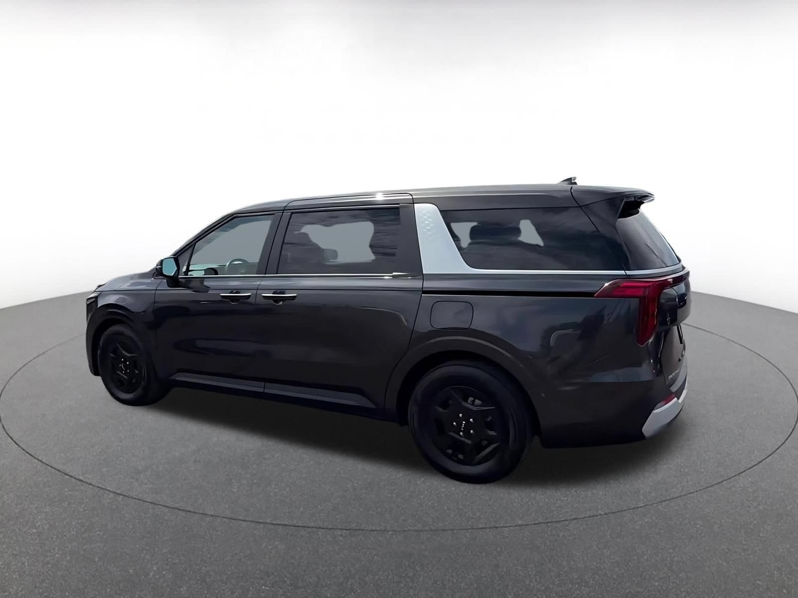 Thumbnail: 2026 Kia Carnival - 9