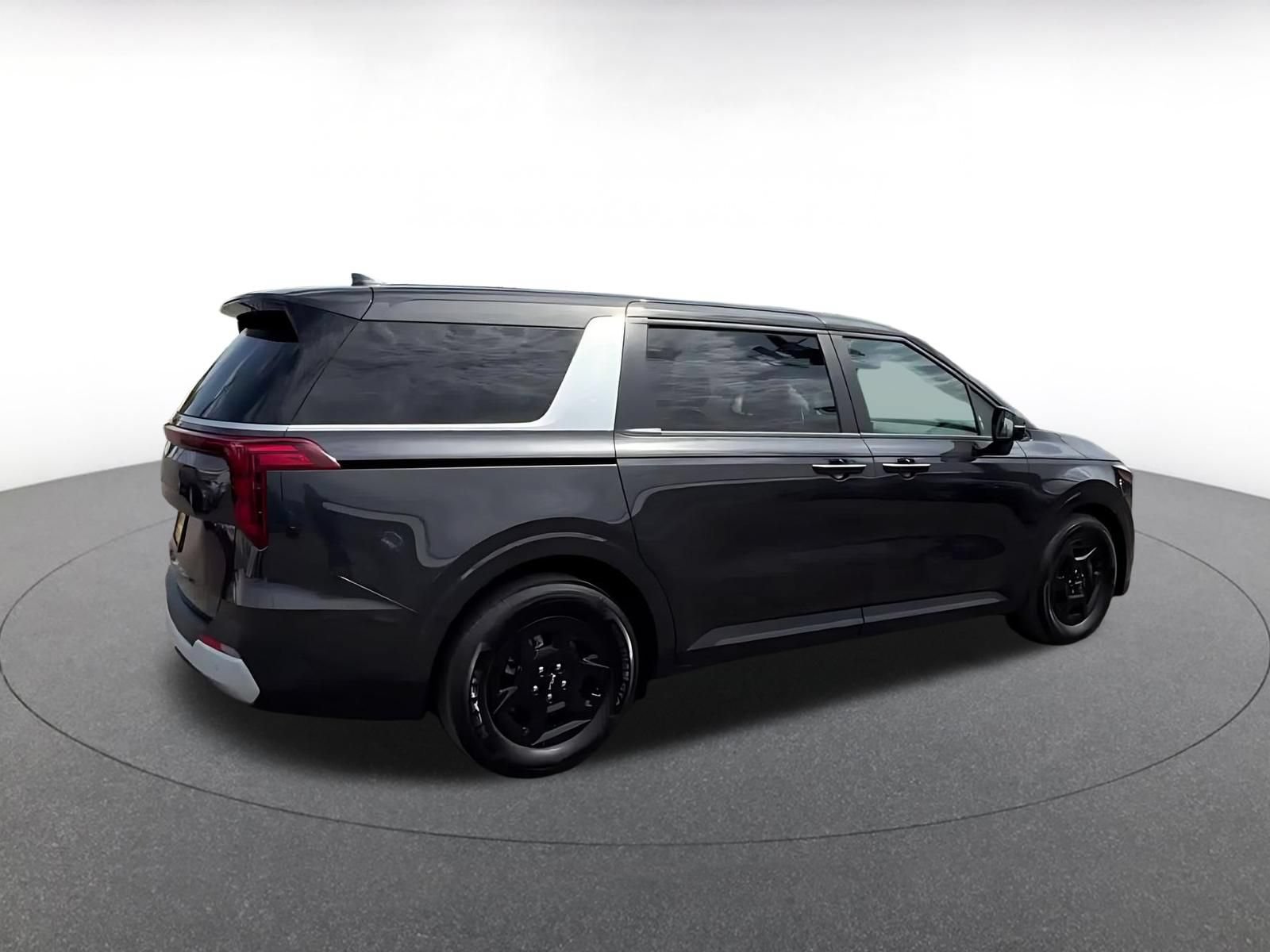 Thumbnail: 2026 Kia Carnival - 13