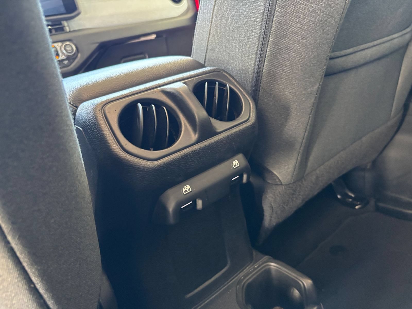 Thumbnail: 2025 Jeep Wrangler - 21