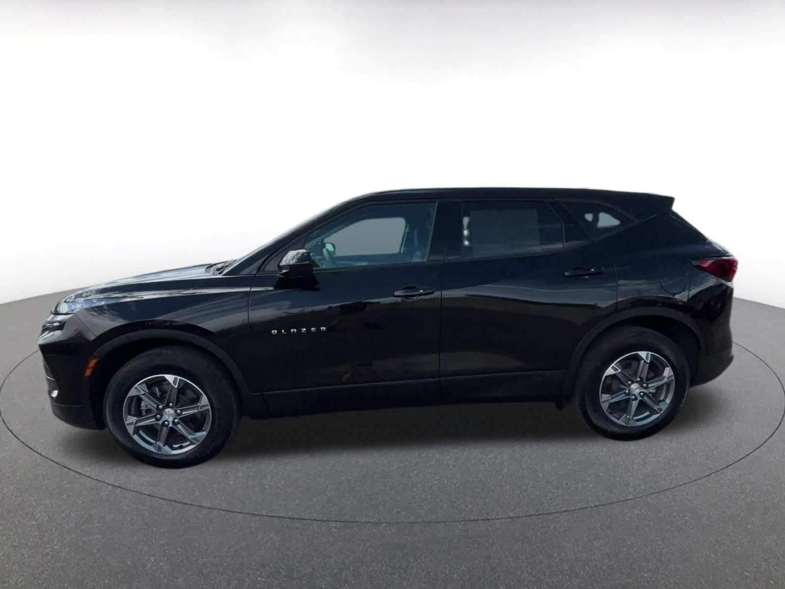 Thumbnail: 2026 Chevrolet Blazer - 8