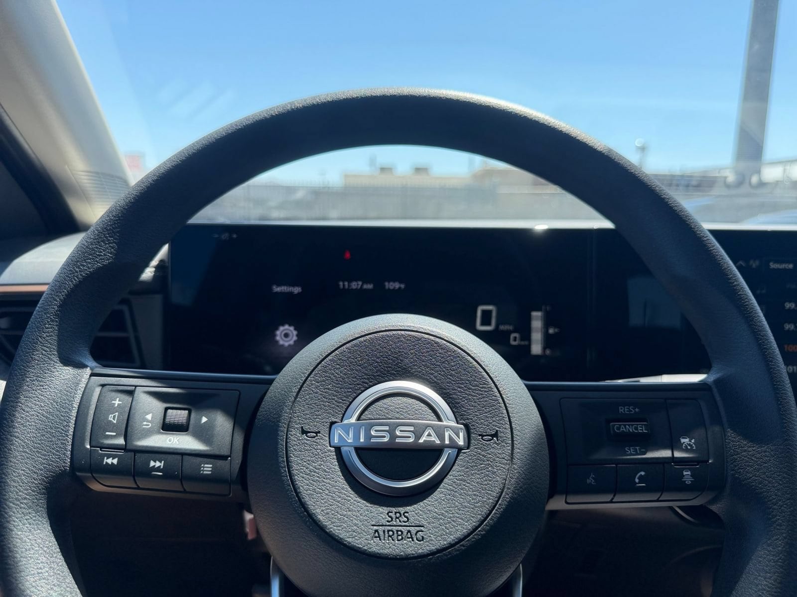 Thumbnail: 2026 Nissan Kicks - 26