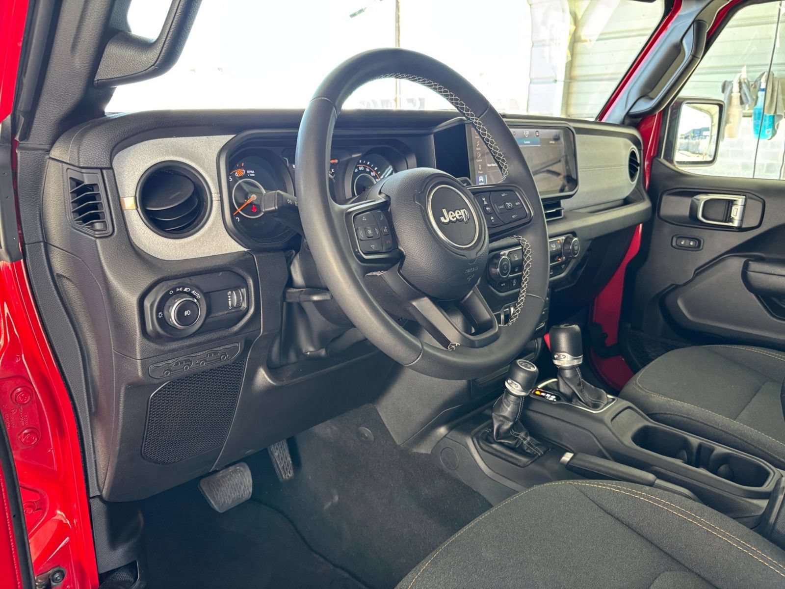 Thumbnail: 2025 Jeep Wrangler - 32