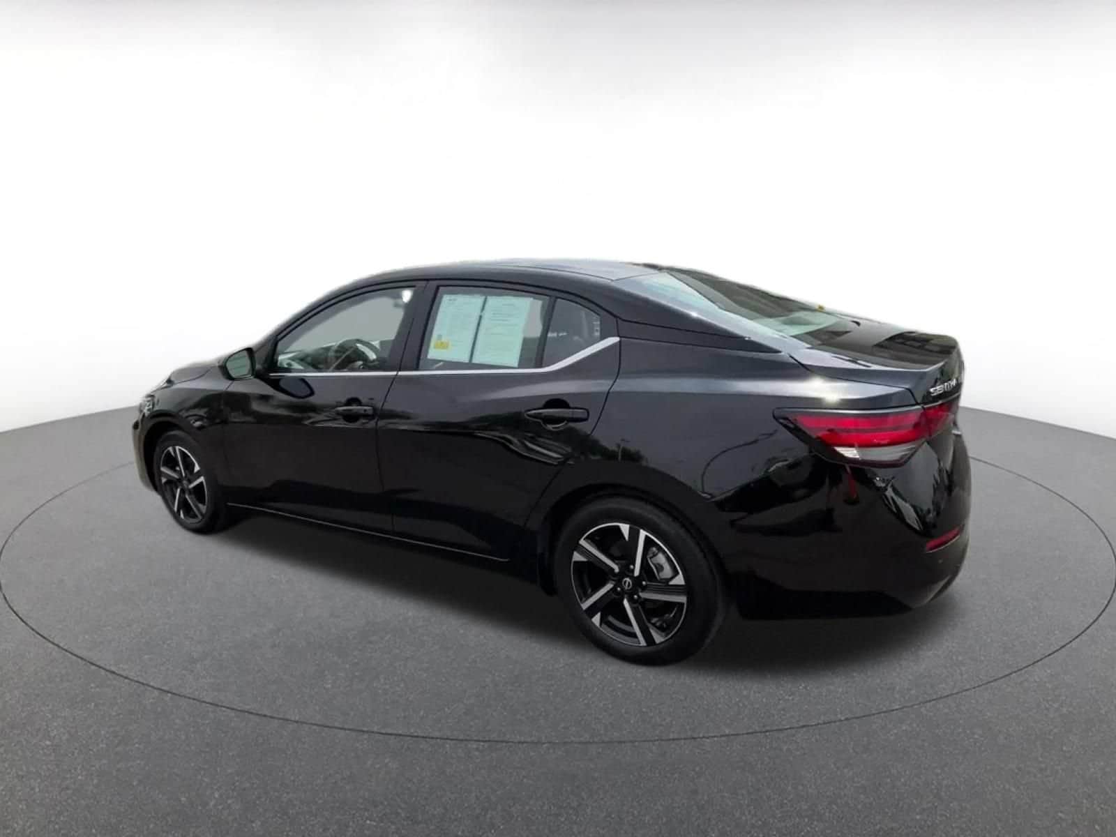 Thumbnail: 2025 Nissan Sentra - 9