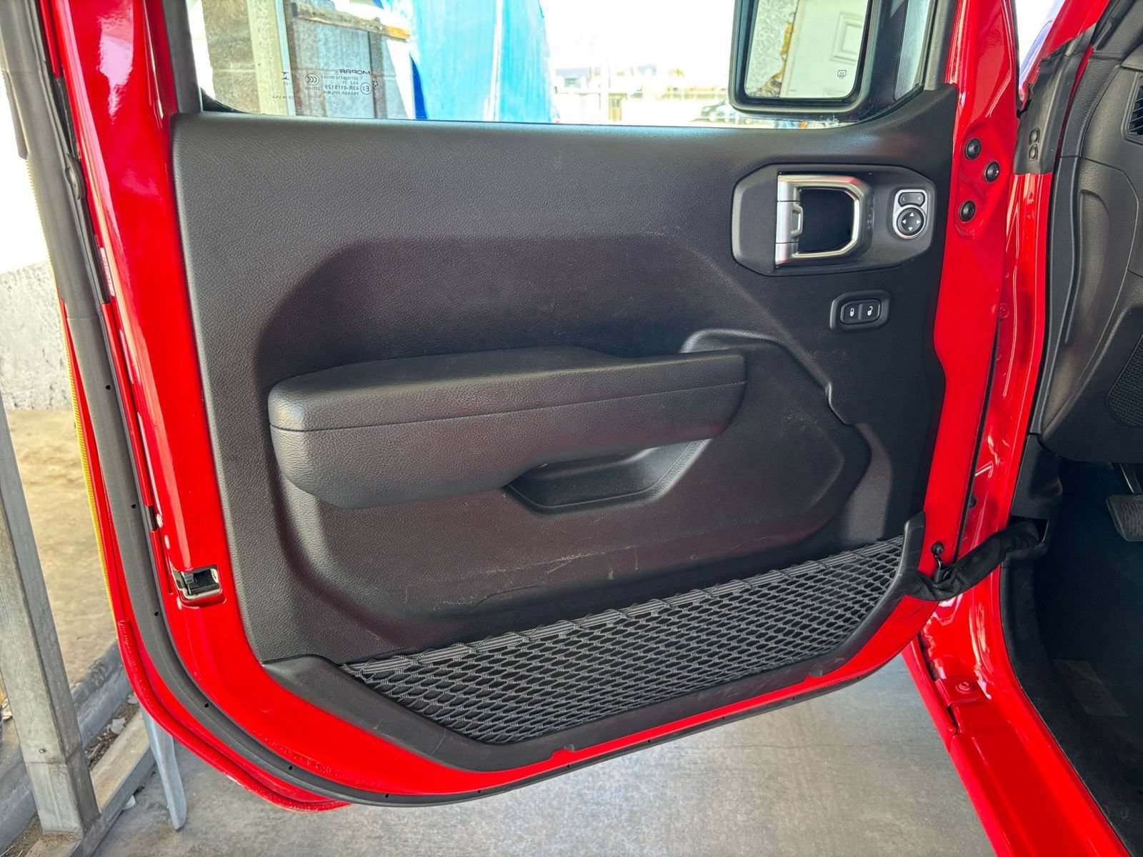 Thumbnail: 2025 Jeep Wrangler - 18