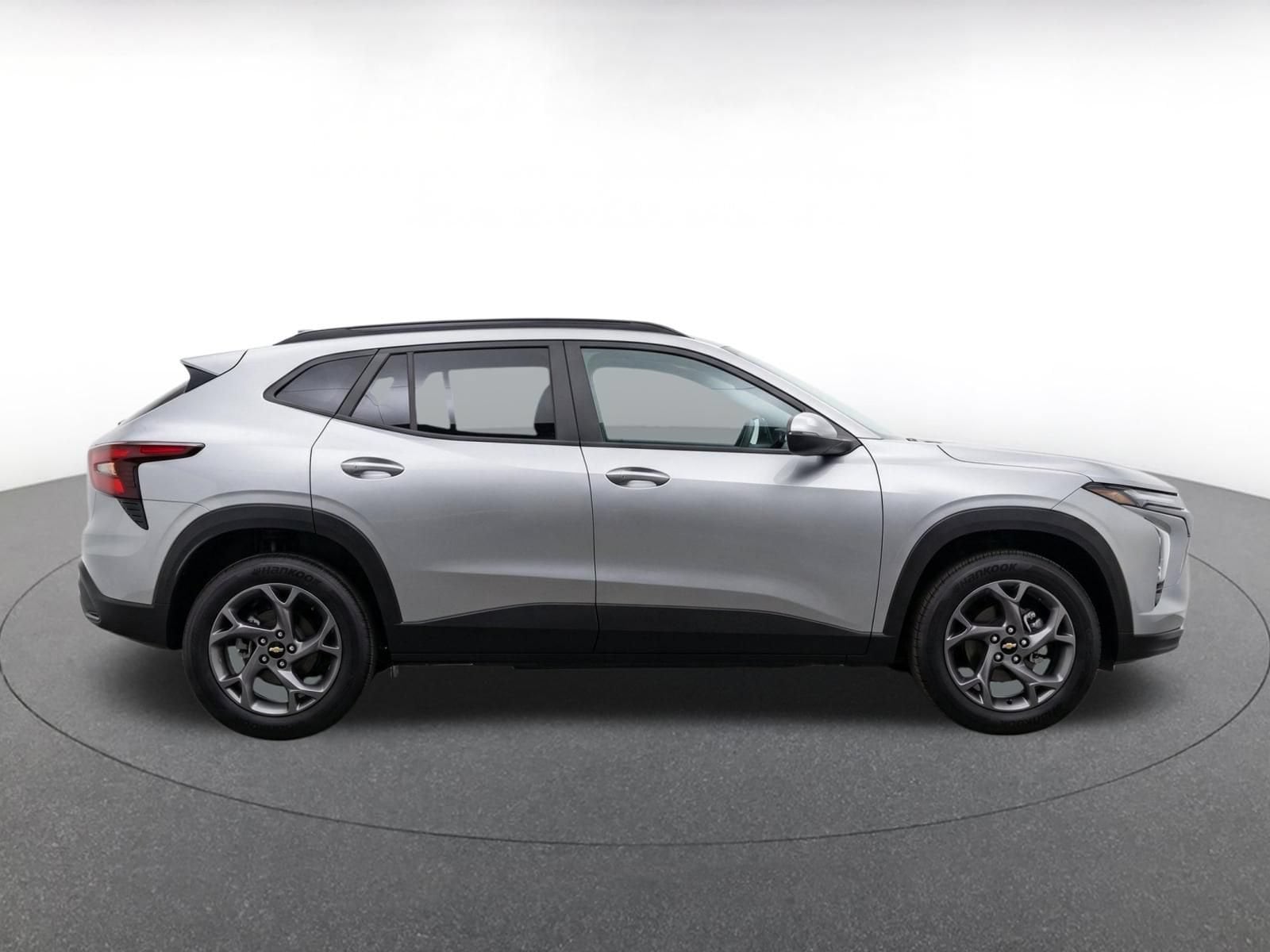 Thumbnail: 2025 Chevrolet Trax - 9