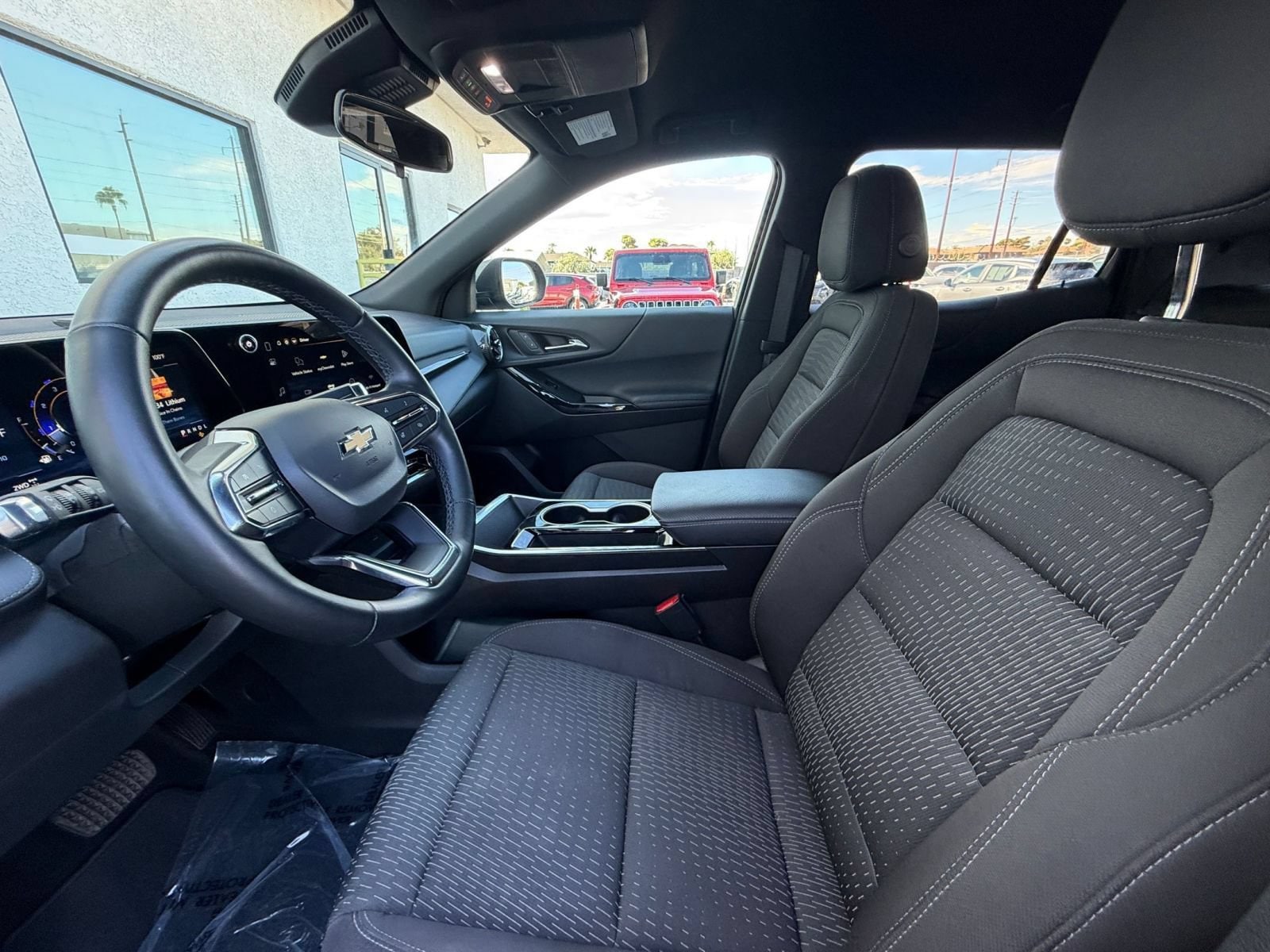Thumbnail: 2025 Chevrolet Equinox - 26