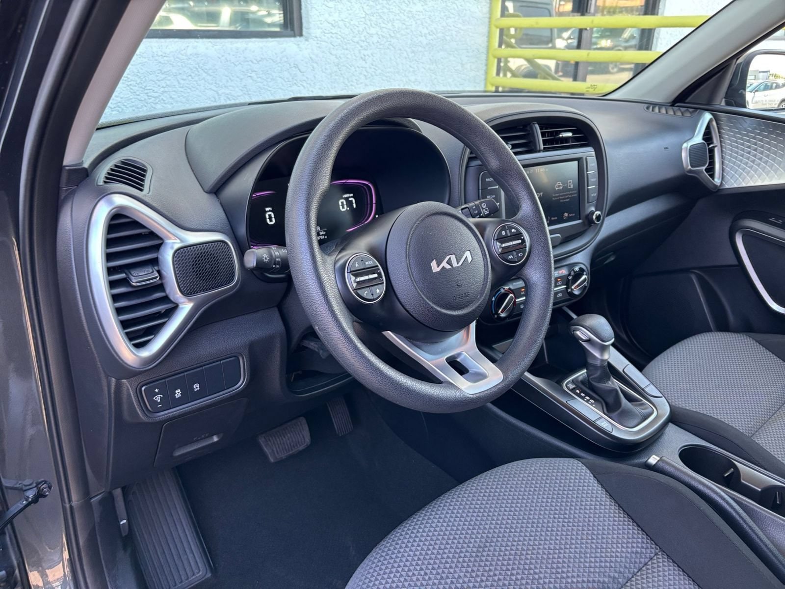 Thumbnail: 2025 Kia Soul - 32
