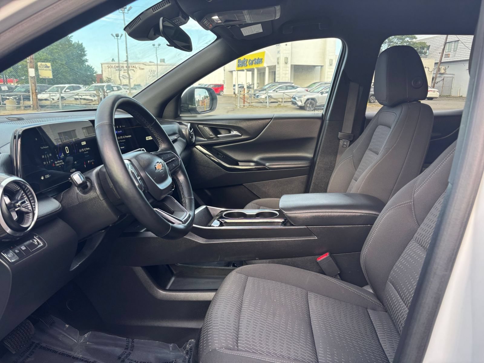 Thumbnail: 2025 Chevrolet Equinox - 25