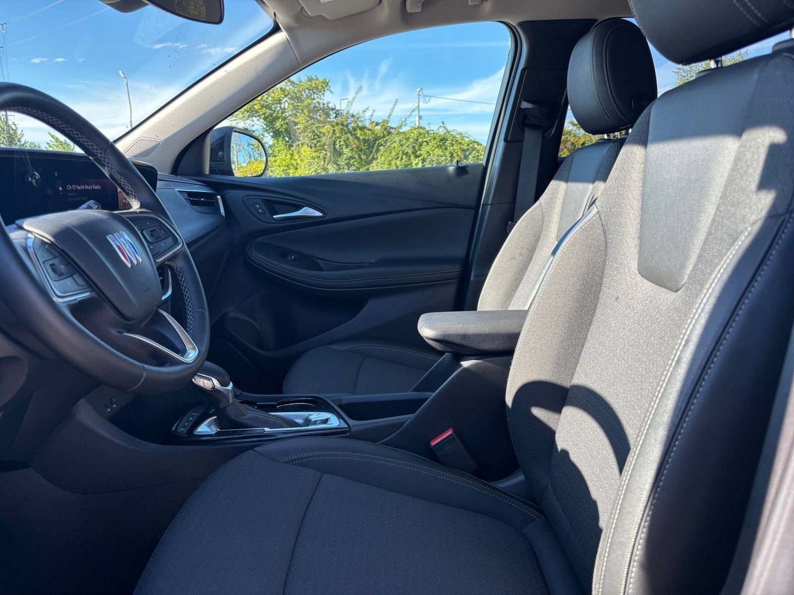 Thumbnail: 2025 Buick Encore GX - 22