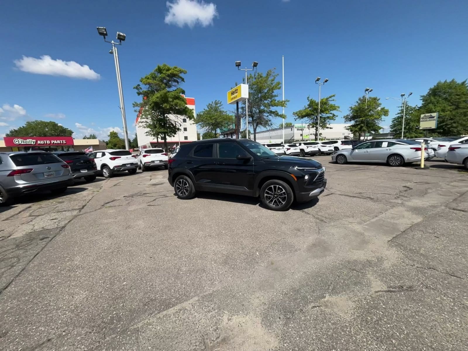 Thumbnail: 2025 Chevrolet TrailBlazer - 2