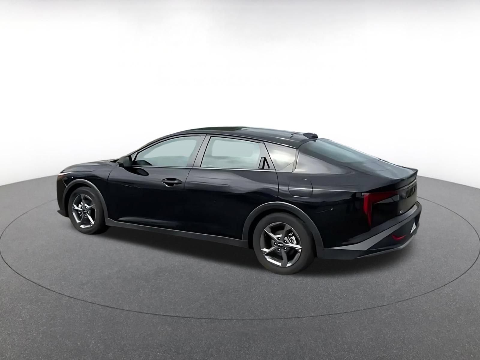 Thumbnail: 2026 Kia K4 - 3