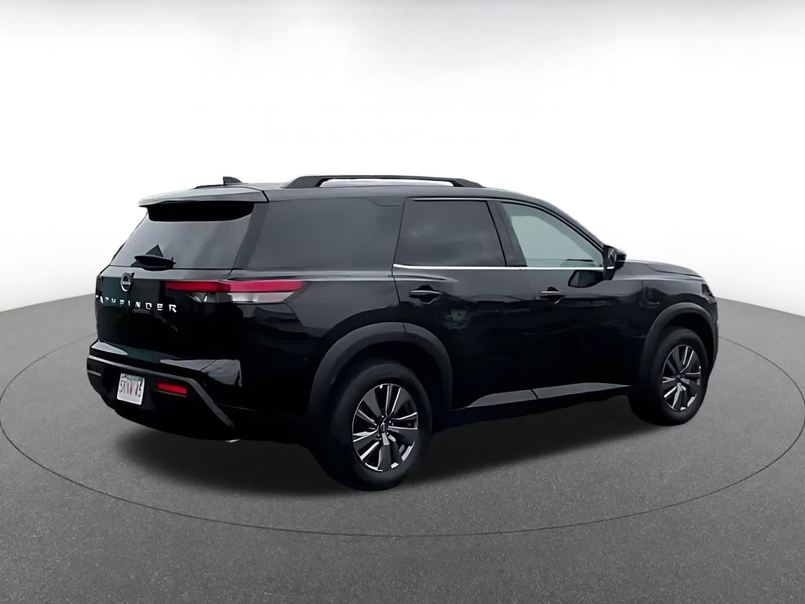 Thumbnail: 2025 Nissan Pathfinder - 14