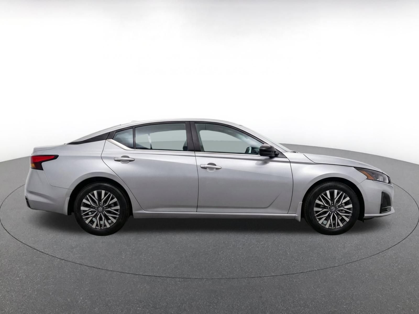 Thumbnail: 2026 Nissan Altima - 9