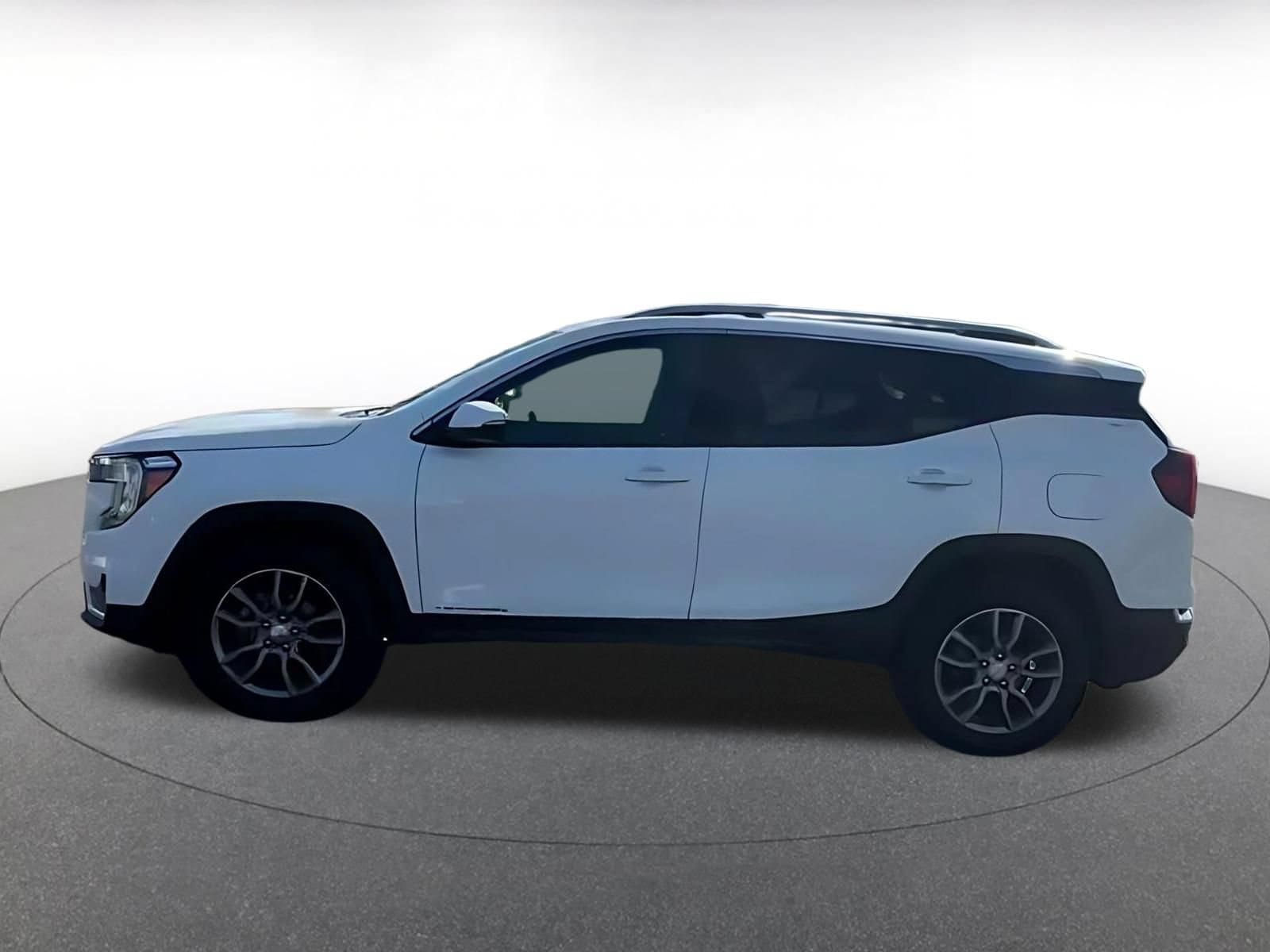 Thumbnail: 2024 GMC Terrain - 10