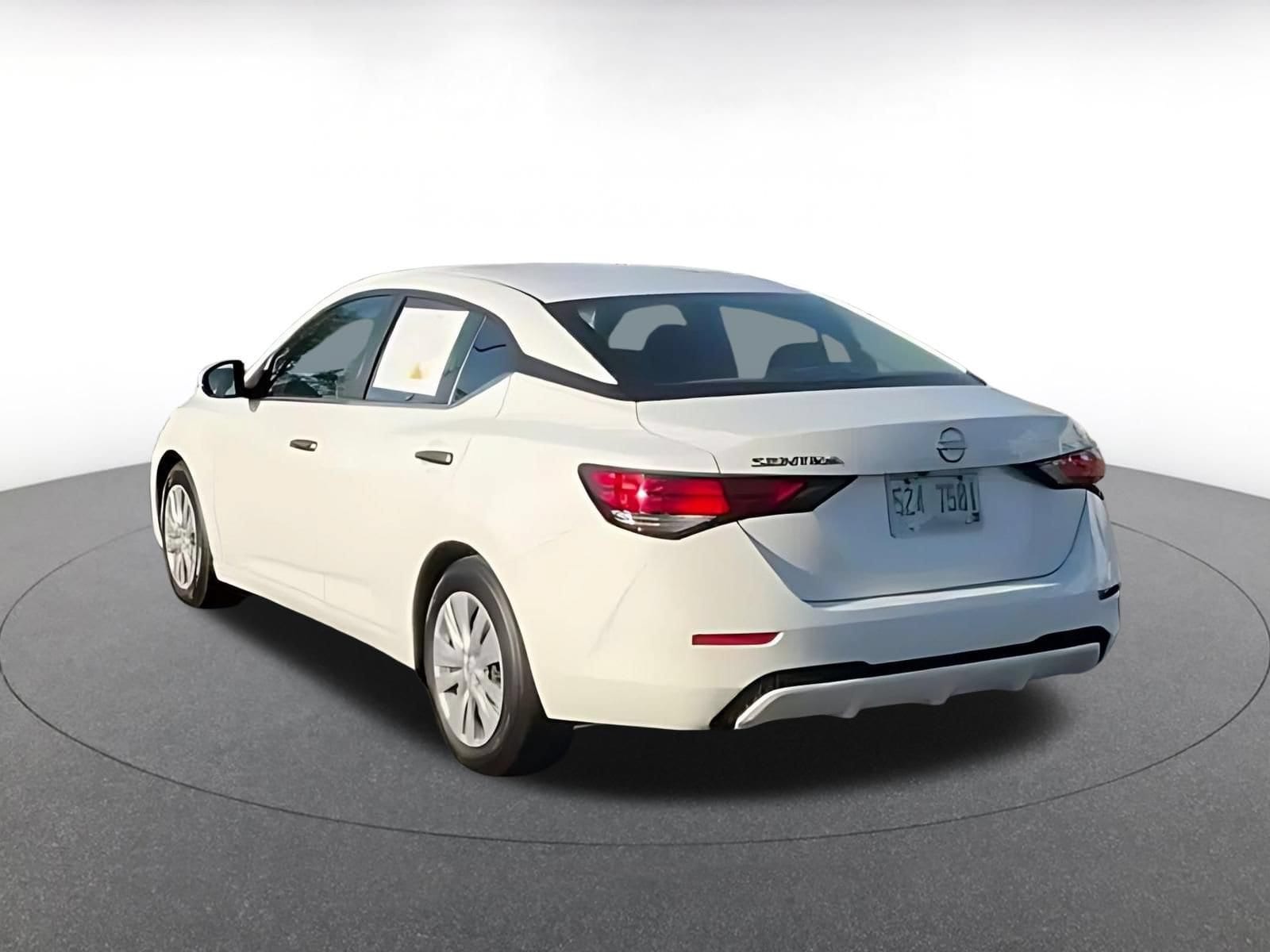 Thumbnail: 2025 Nissan Sentra - 10