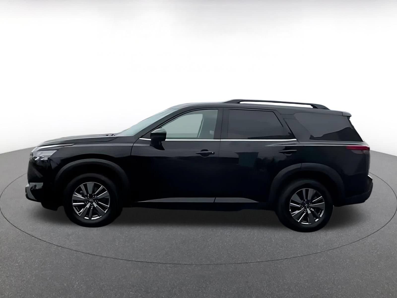 Thumbnail: 2025 Nissan Pathfinder - 8