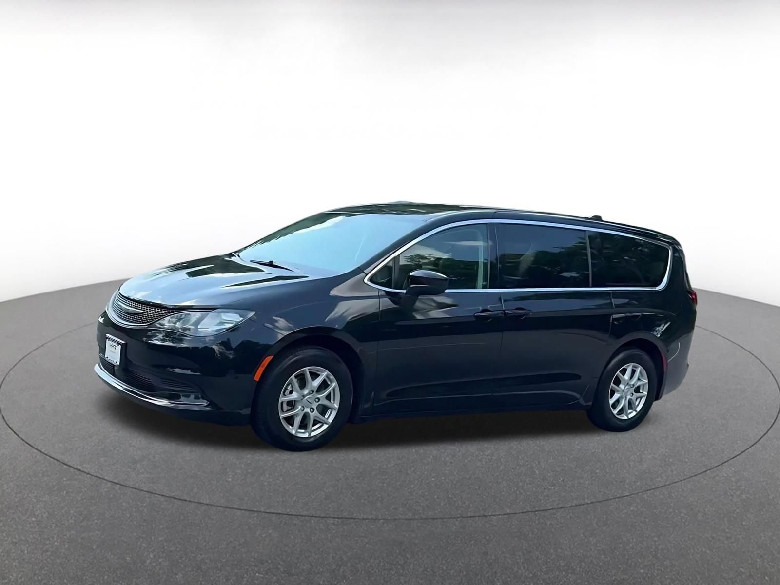 Thumbnail: 2024 Chrysler Voyager - 7