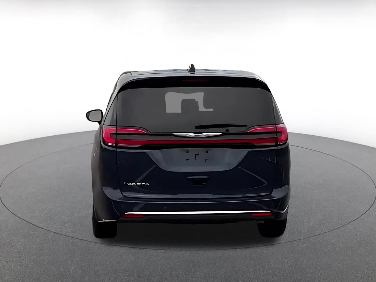 Thumbnail: 2025 Chrysler Pacifica - 12