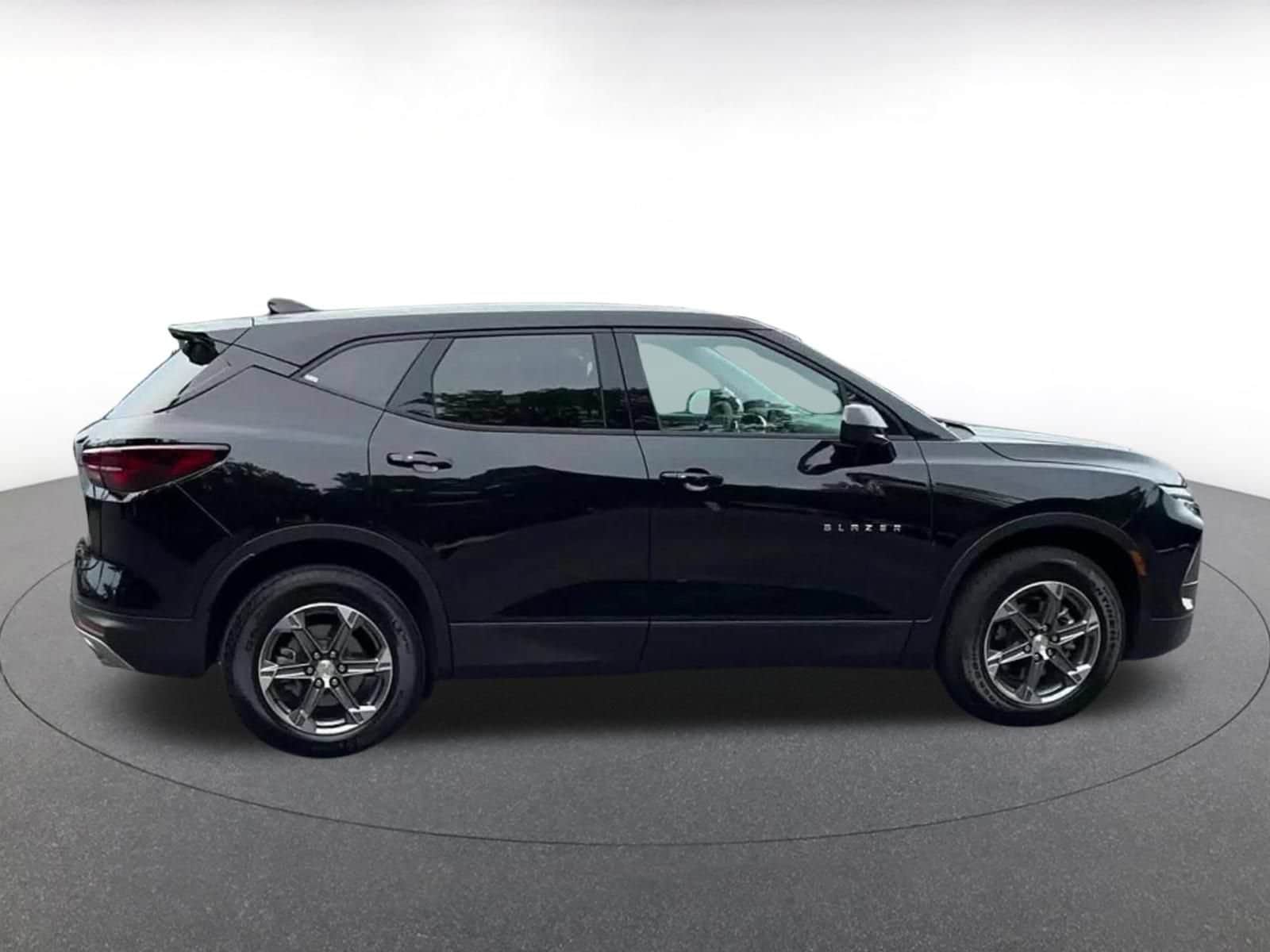 Thumbnail: 2026 Chevrolet Blazer - 14
