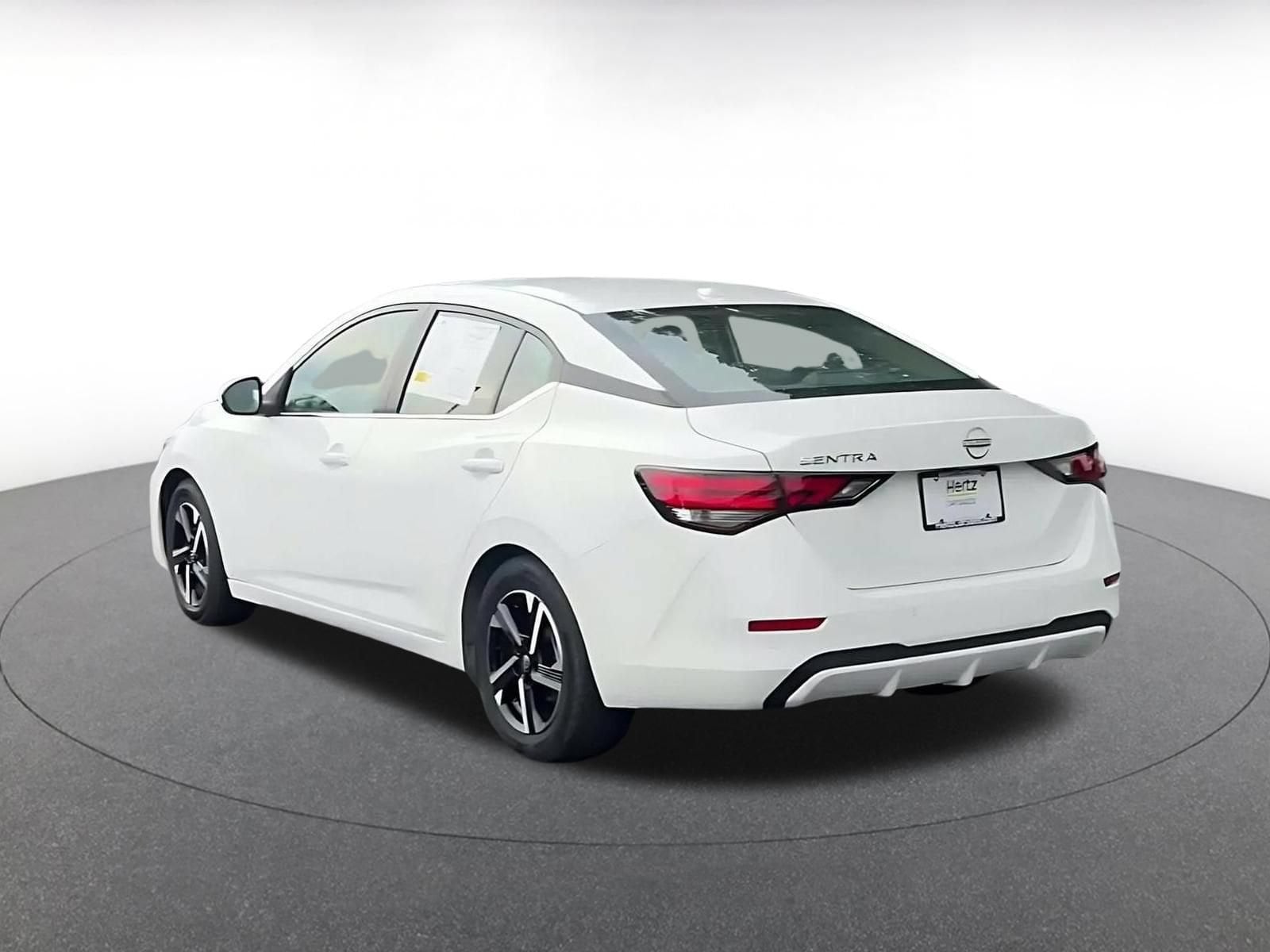 Thumbnail: 2025 Nissan Sentra - 10