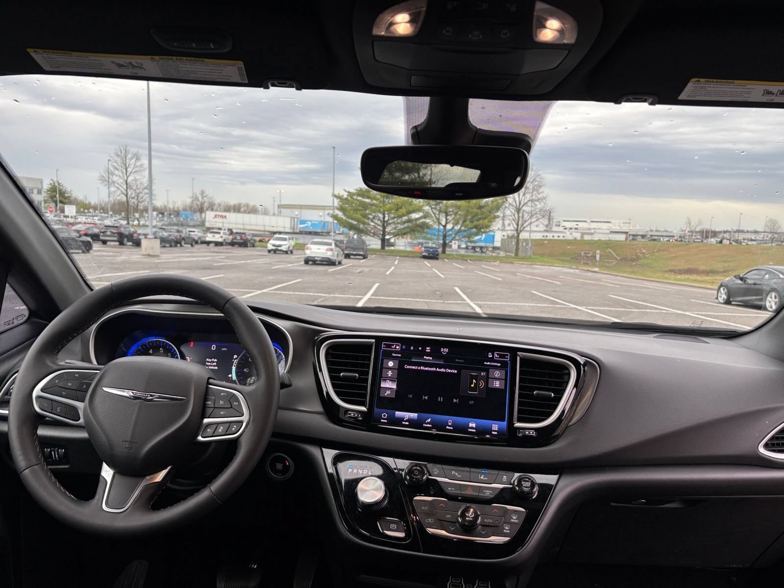 Thumbnail: 2025 Chrysler Pacifica - 34