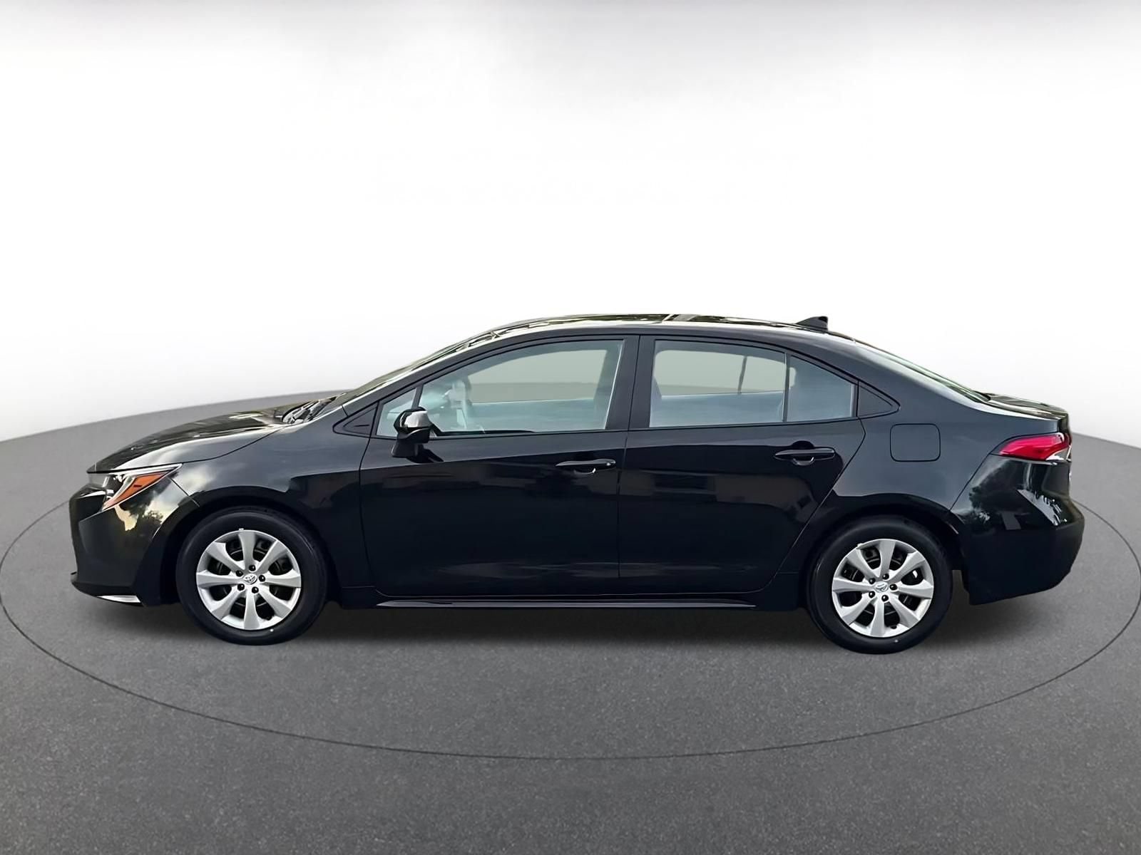 Thumbnail: 2025 Toyota Corolla - 8