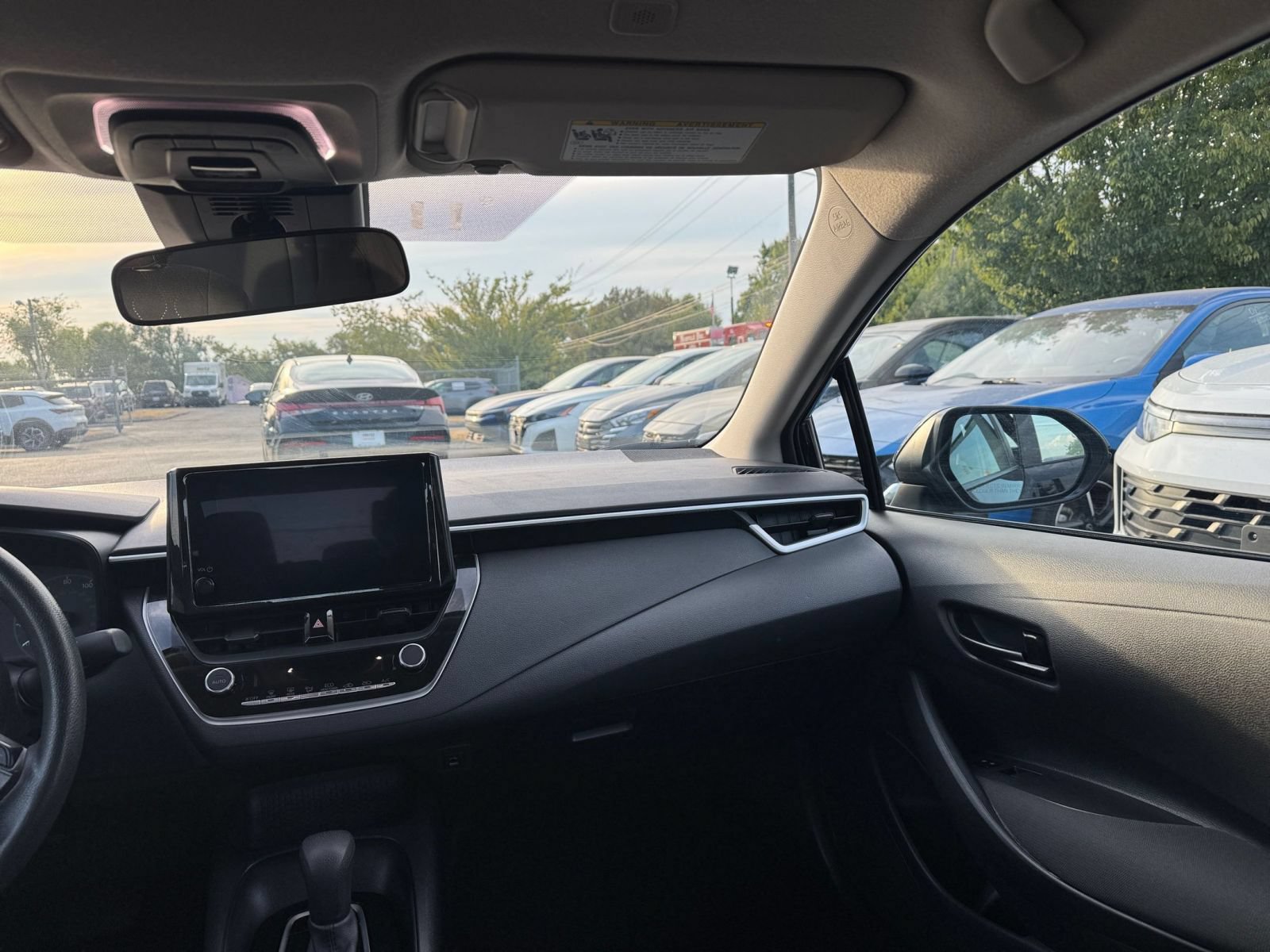 Thumbnail: 2025 Toyota Corolla - 32