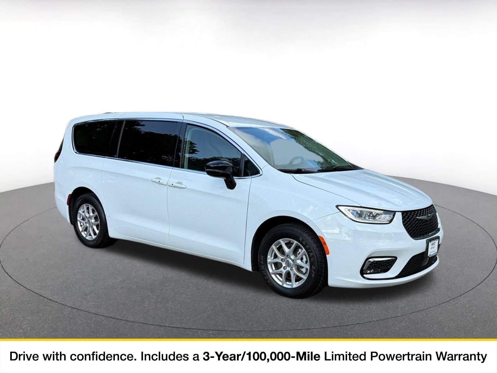 Thumbnail: 2024 Chrysler Pacifica - 1
