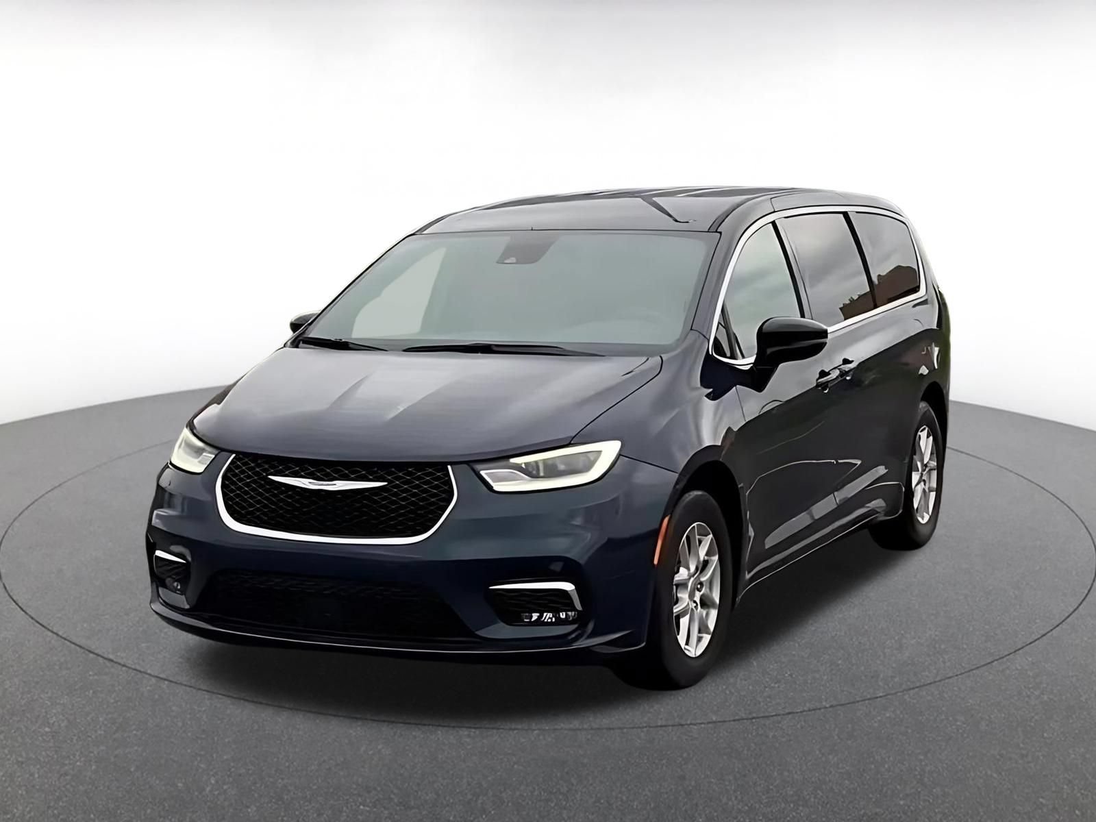 Thumbnail: 2025 Chrysler Pacifica - 6