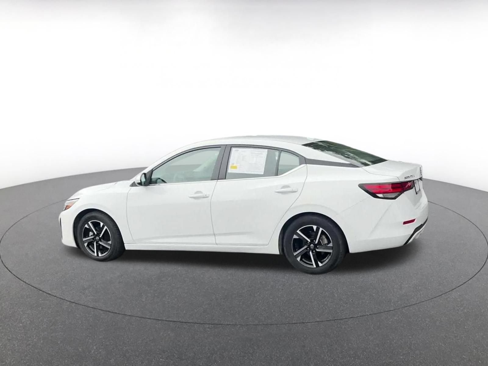 Thumbnail: 2025 Nissan Sentra - 9