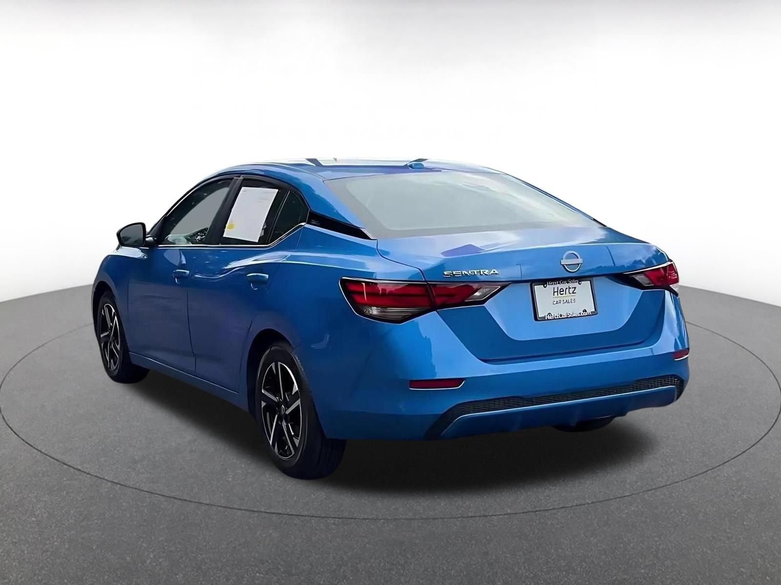 Thumbnail: 2025 Nissan Sentra - 10
