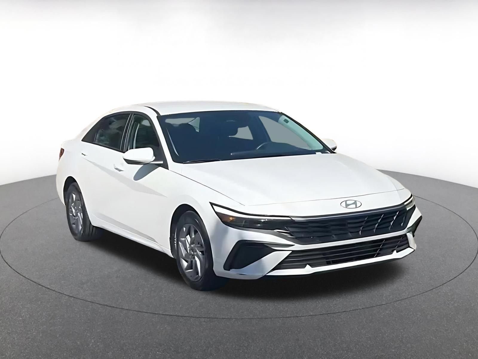 Thumbnail: 2026 Hyundai Elantra - 3