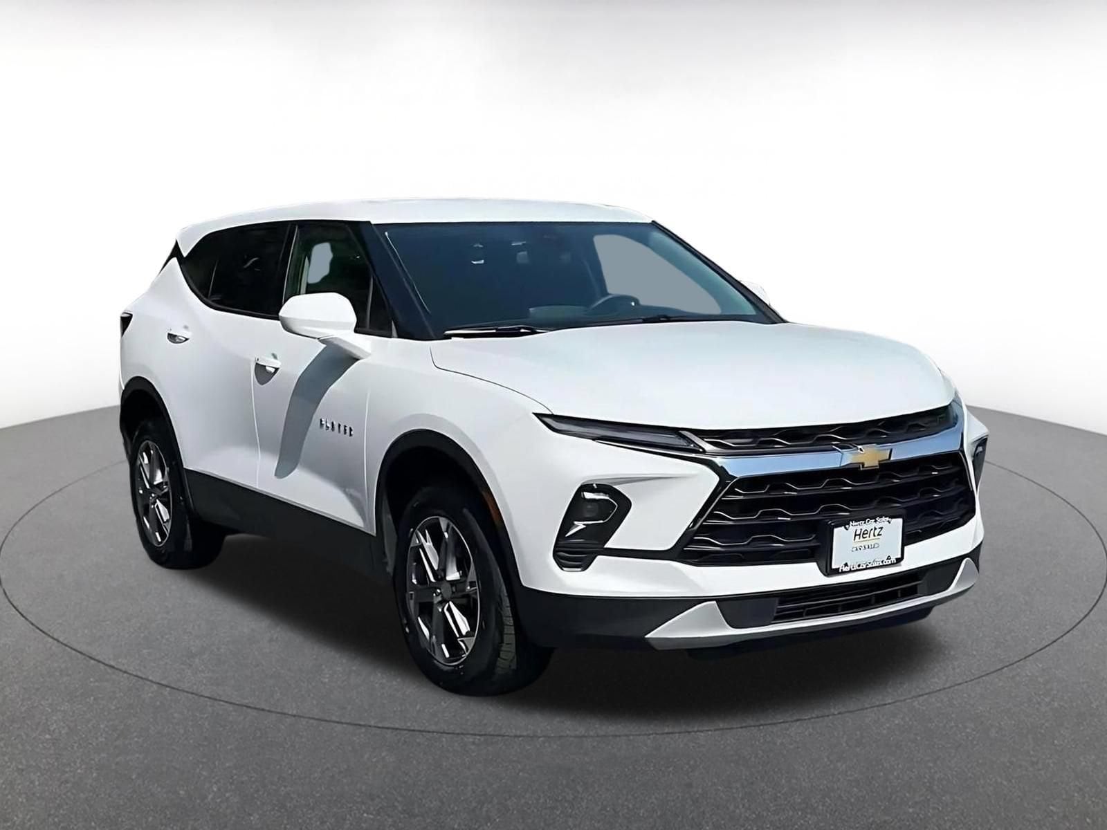 Thumbnail: 2026 Chevrolet Blazer - 3