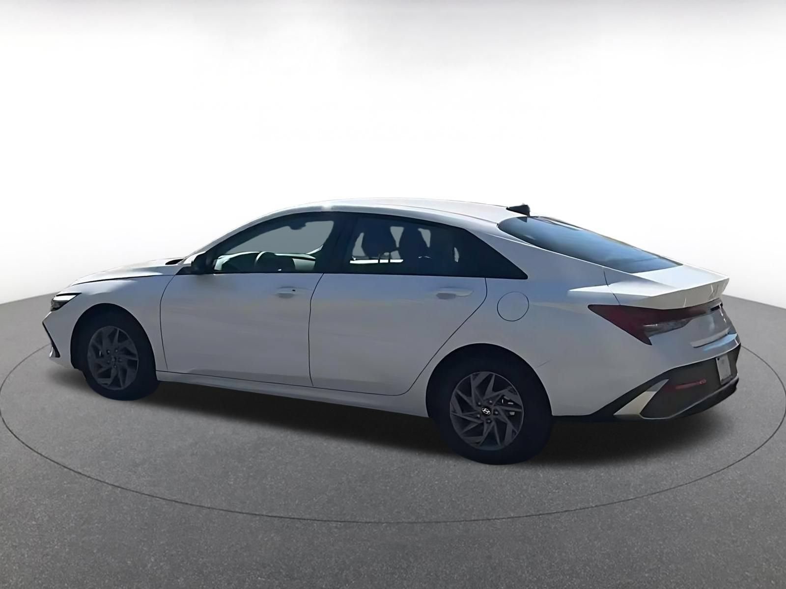 Thumbnail: 2026 Hyundai Elantra - 9