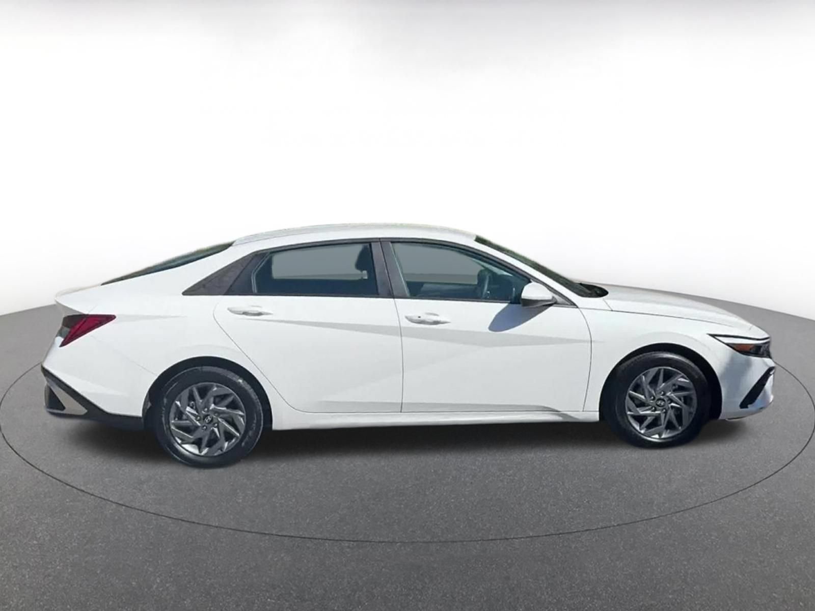 Thumbnail: 2026 Hyundai Elantra - 15