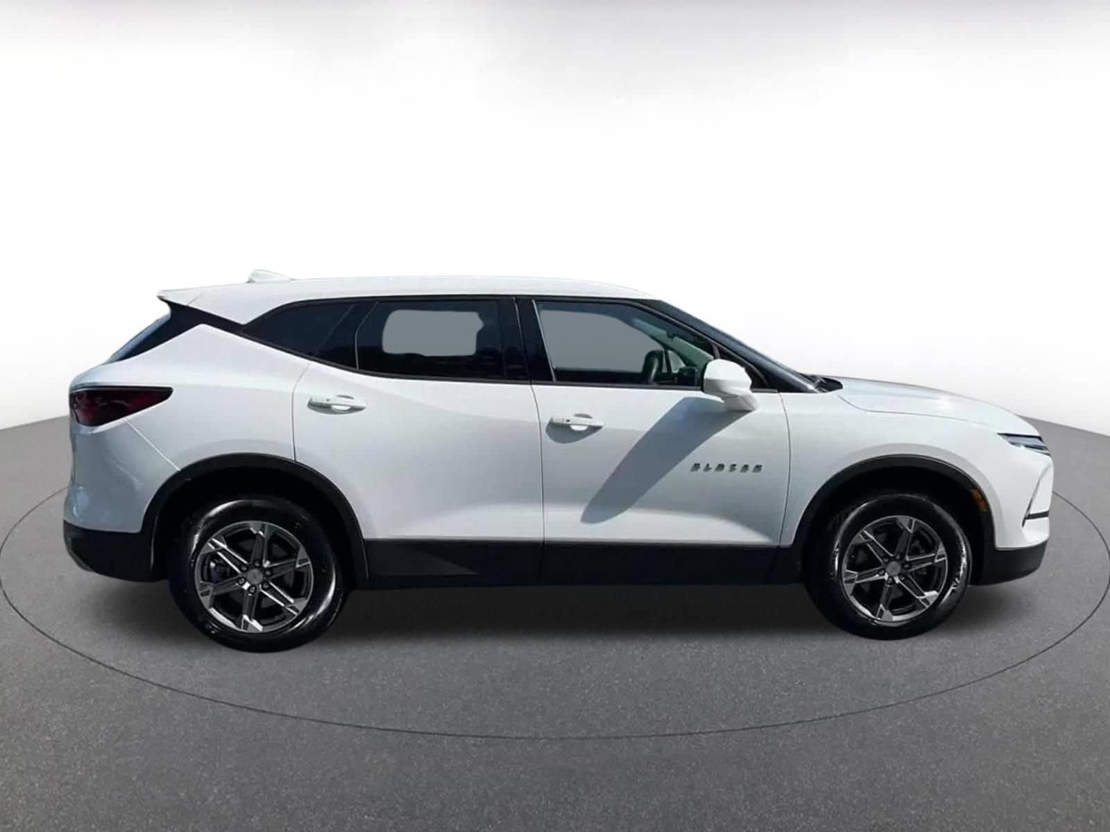 Thumbnail: 2026 Chevrolet Blazer - 15